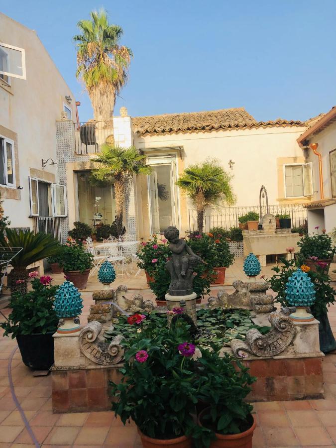 Casale Rocca Fiorita Bed and Breakfast Acate Exterior foto