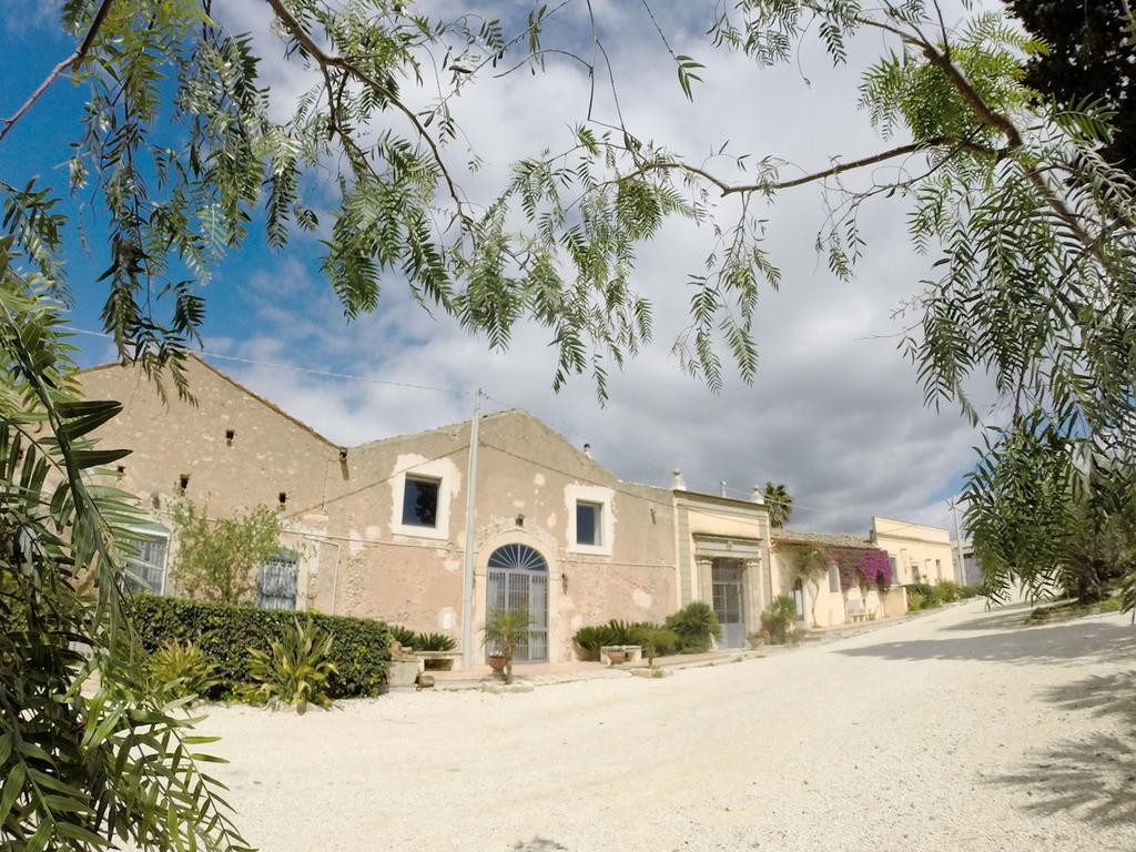 Casale Rocca Fiorita Bed and Breakfast Acate Exterior foto